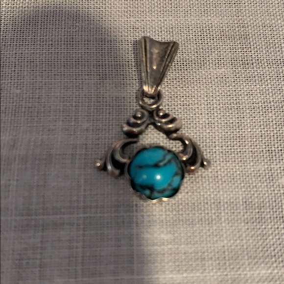 Silver and Turquoise Pendant - Picture 3 of 4